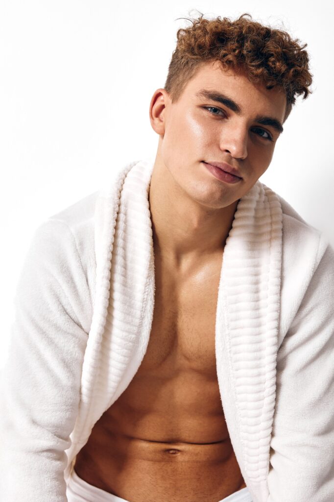 Image illustrant Illustration pour Au-delà de l'apparence : ce qui rend un homme véritablement sexy dans le contexte de Illustration pour Au-delà de l'apparence : ce qui rend un homme véritablement sexy