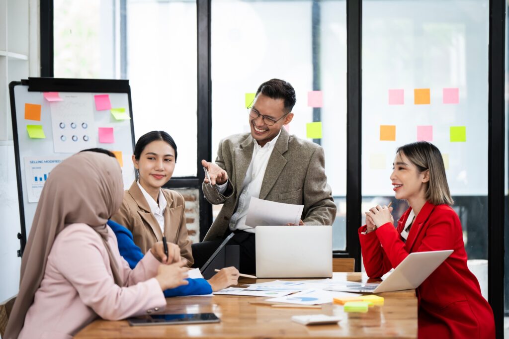 Image illustrant Illustration pour Comment entamer une discussion saine sur les finances dans le contexte de Illustration pour Comment entamer une discussion saine sur les finances