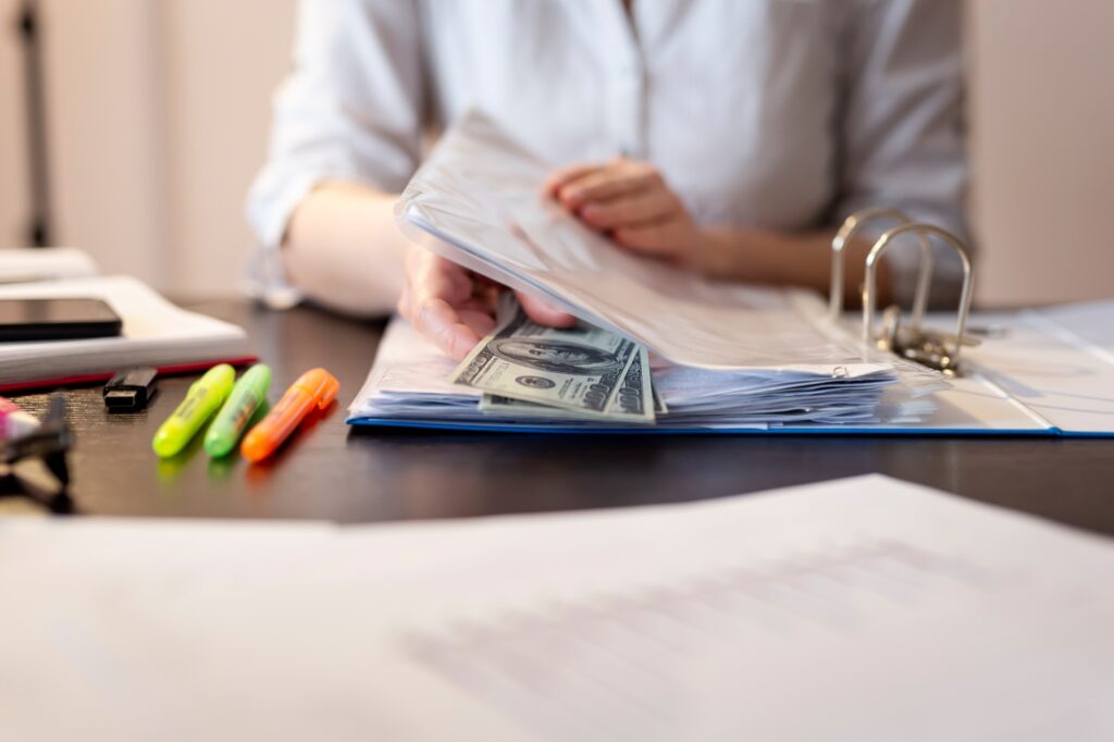 Image illustrant Illustration pour Pourquoi mentons-nous sur nos finances ? dans le contexte de Illustration pour Pourquoi mentons-nous sur nos finances ?