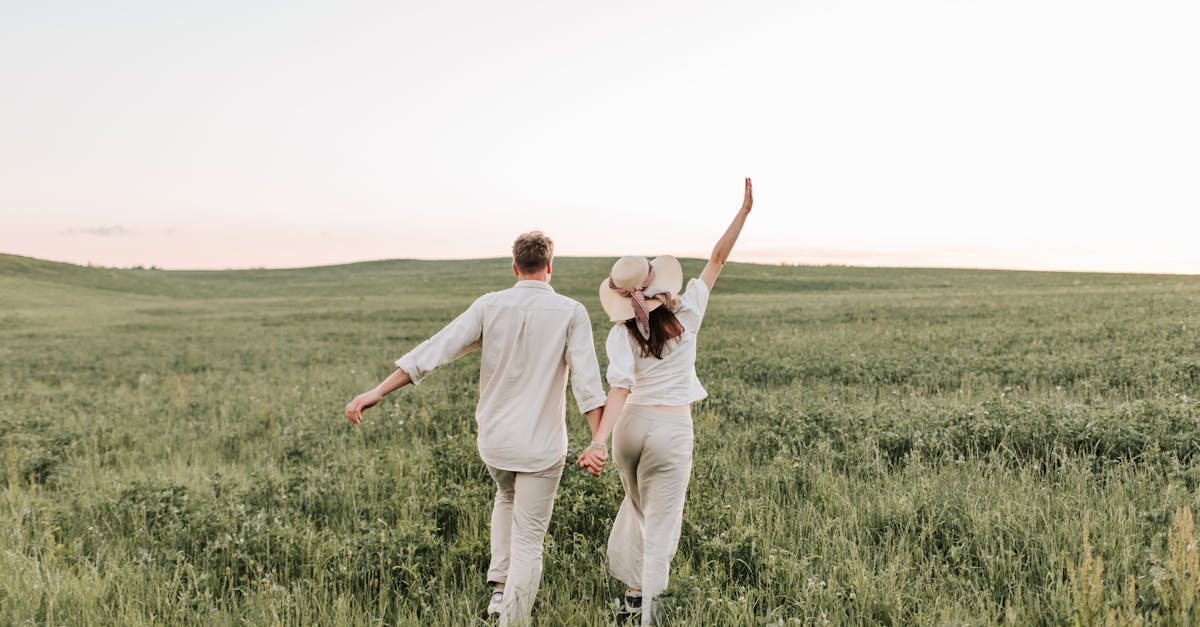 découvrez les règles essentielles du dating pour naviguer avec confiance dans le monde des rencontres. apprenez à établir des connexions authentiques, à reconnaître les signaux d'intérêt et à éviter les pièges courants. transformez votre expérience de rencontres et trouvez l'amour avec succès.