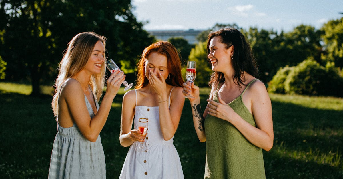 découvrez l'univers des 'nice guys', où la gentillesse et l'humour se mêlent pour offrir une perspective unique sur les relations humaines. explorez des histoires captivantes et des conseils pratiques pour naviguer dans le monde des rencontres avec bienveillance.
