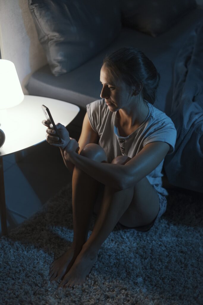 Illustration pour Les motivations psychologiques derrière la vérification du téléphone